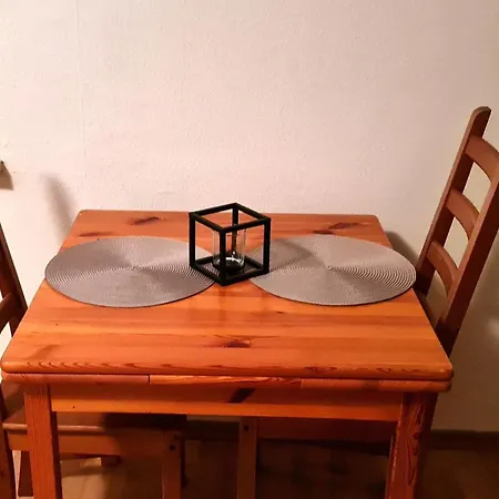 2 Zimmer Mit Kuechenzeile Und Bad